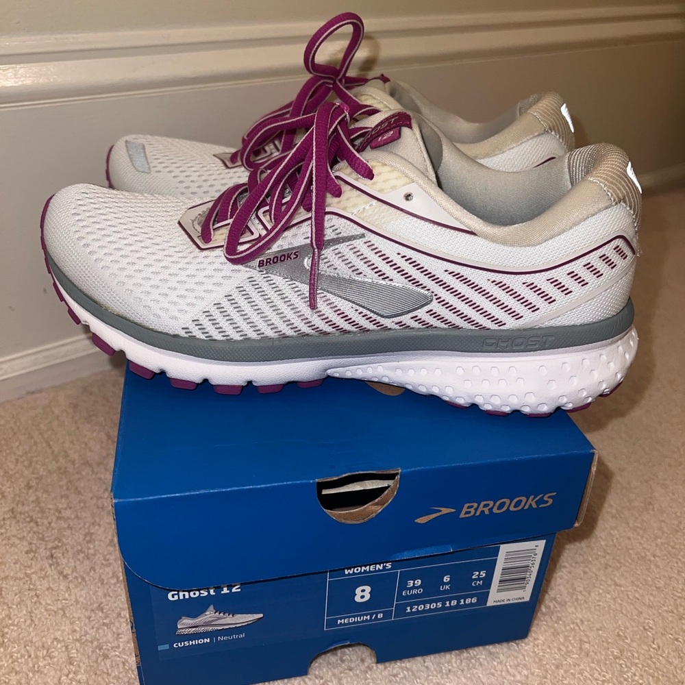 EUC Brooks Ghost 12 Running Sneakers Shoes